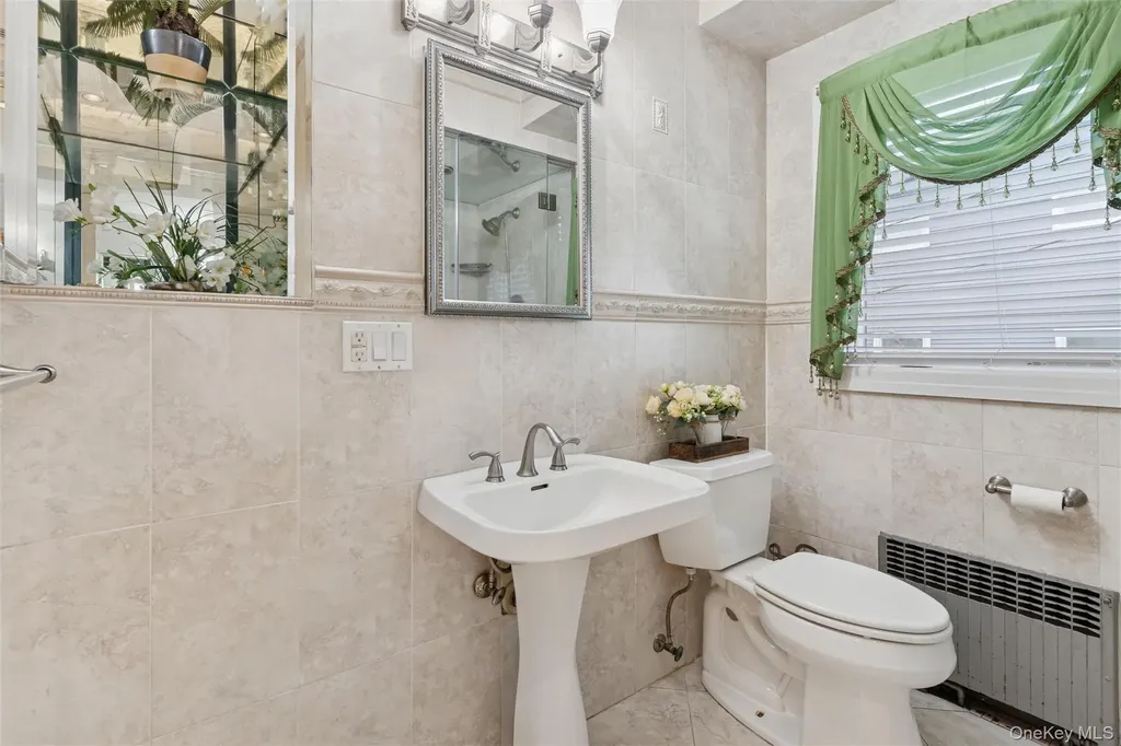 615 E State Street Long Beach NY 11561