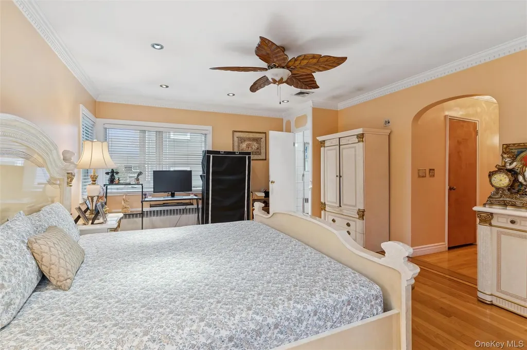 615 E State Street Long Beach NY 11561