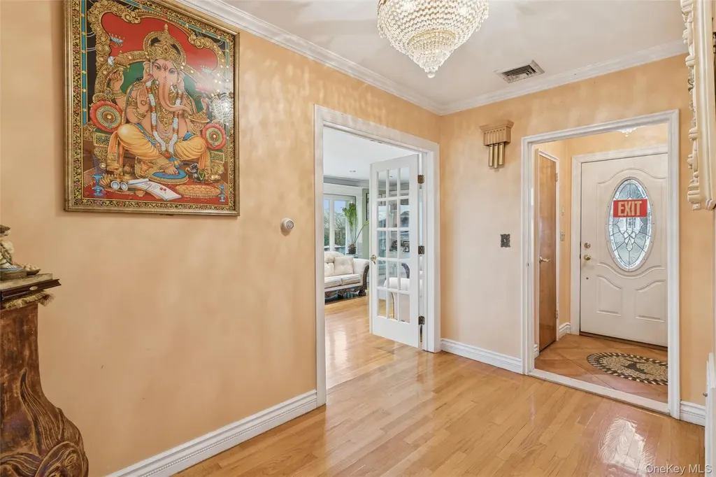 615 E State Street Long Beach NY 11561