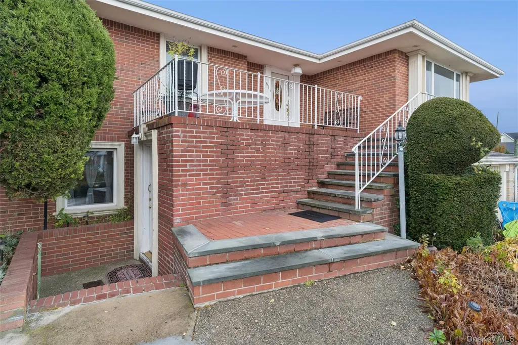 615 E State Street Long Beach NY 11561