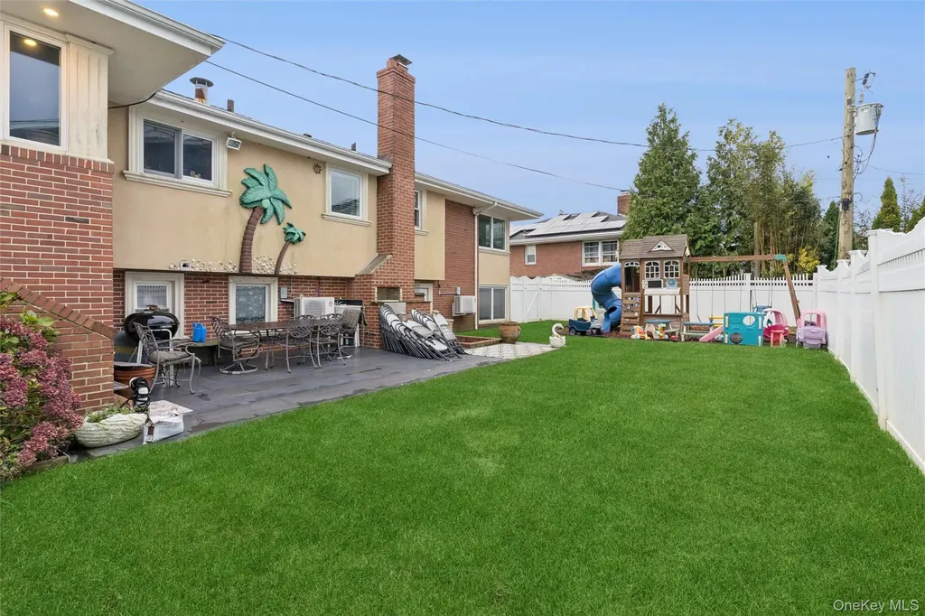 615 E State Street Long Beach NY 11561