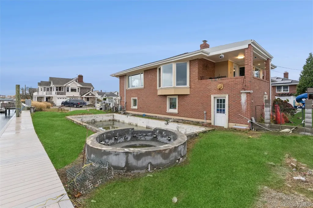 615 E State Street Long Beach NY 11561
