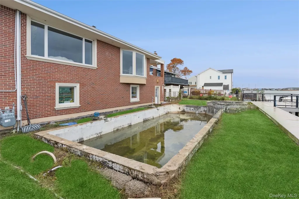 615 E State Street Long Beach NY 11561
