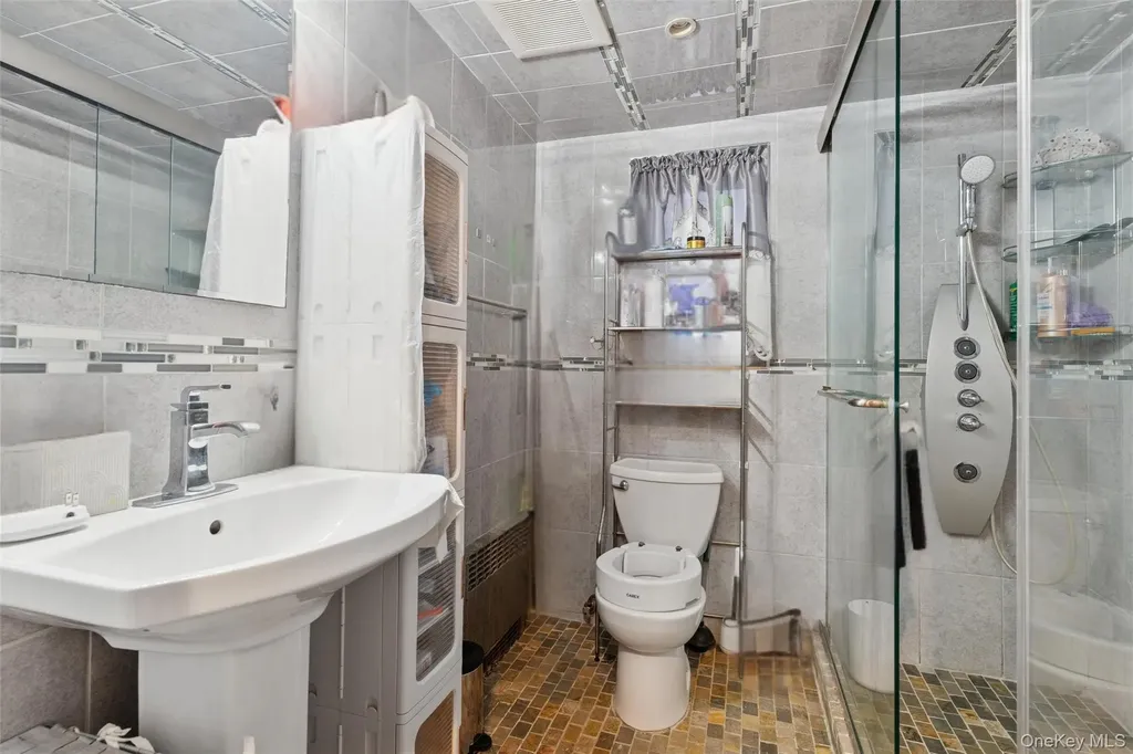 615 E State Street Long Beach NY 11561
