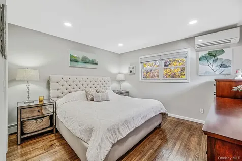 785 Franklyn Avenue Bohemia NY 11716