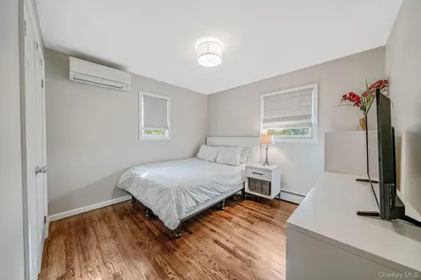 785 Franklyn Avenue Bohemia NY 11716