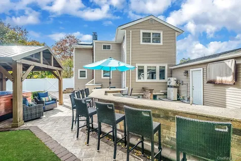 785 Franklyn Avenue Bohemia NY 11716