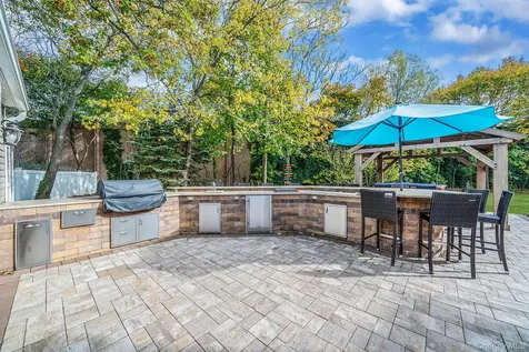 785 Franklyn Avenue Bohemia NY 11716