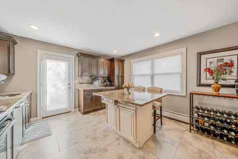 785 Franklyn Avenue Bohemia NY 11716