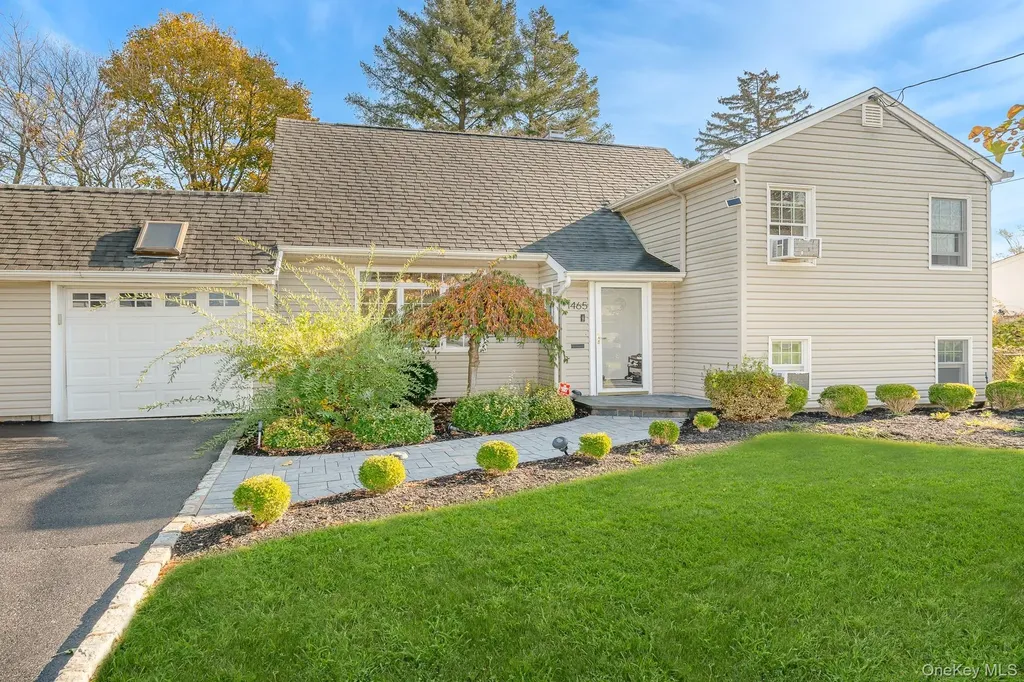 1465 Lincoln Boulevard Bay Shore NY 11706