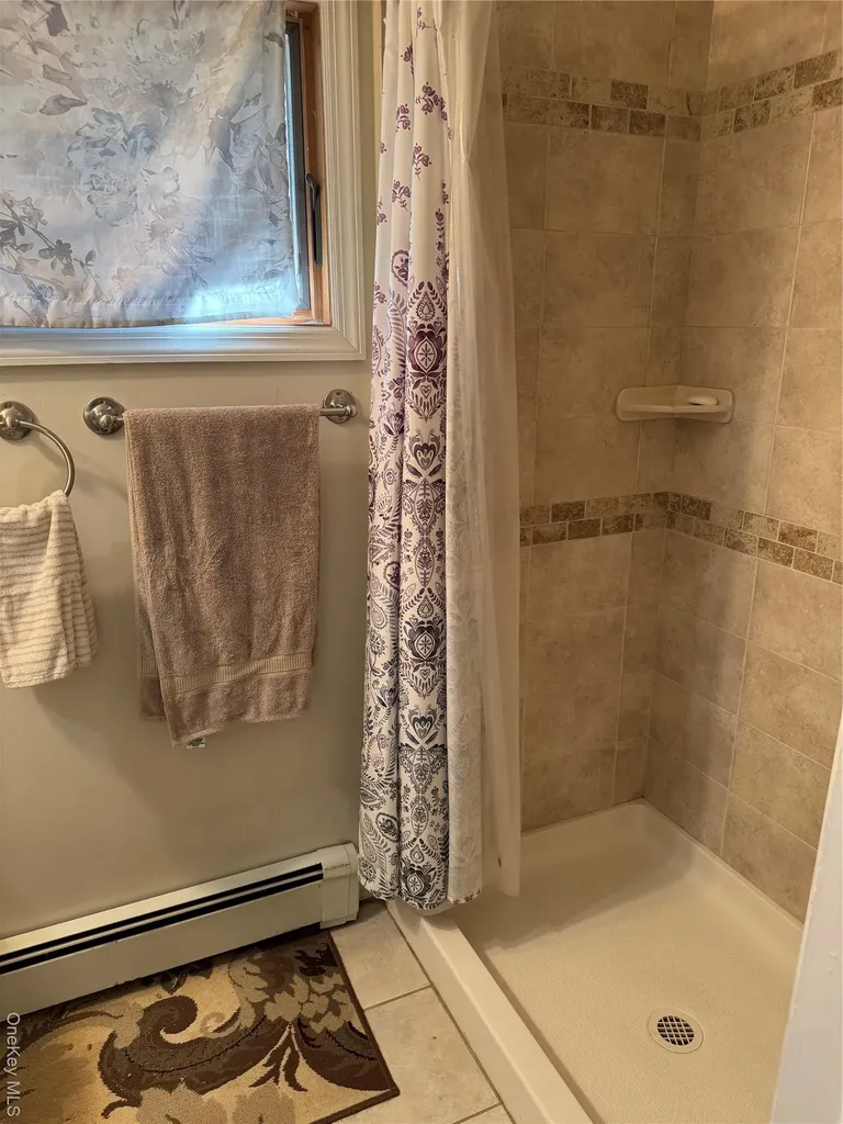 1 Glades Way Halesite NY 11743