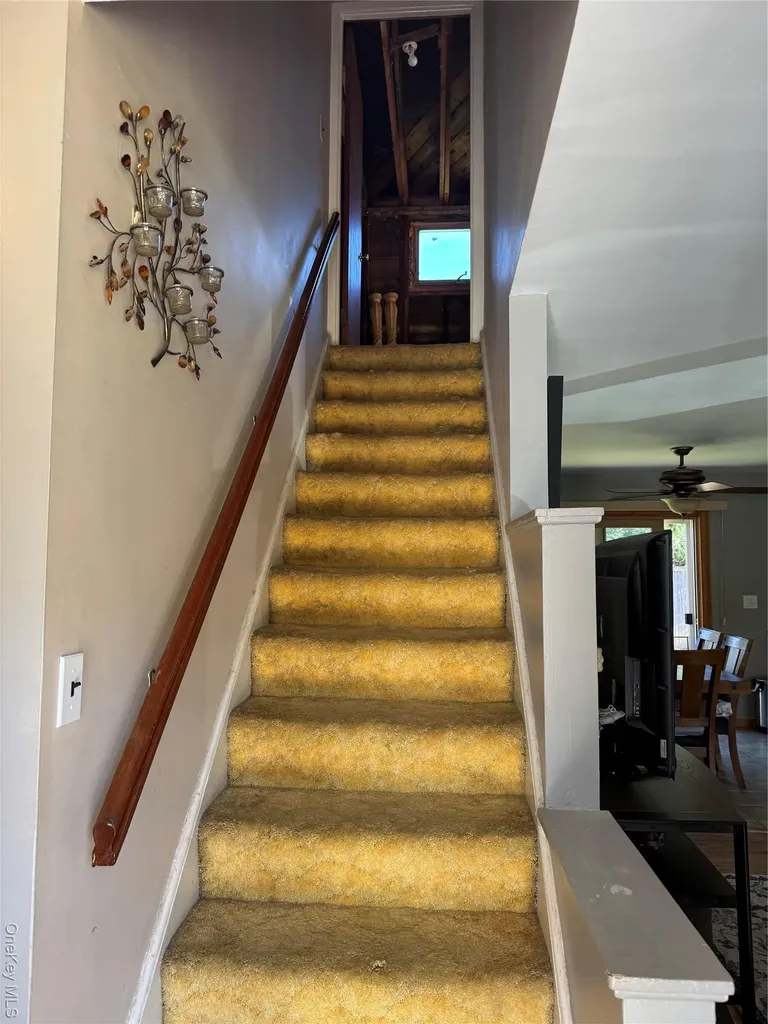 1 Glades Way Halesite NY 11743
