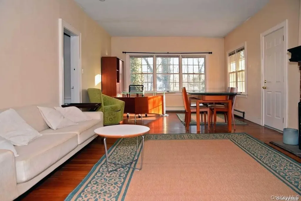 20 Stony Road Stony Brook NY 11790