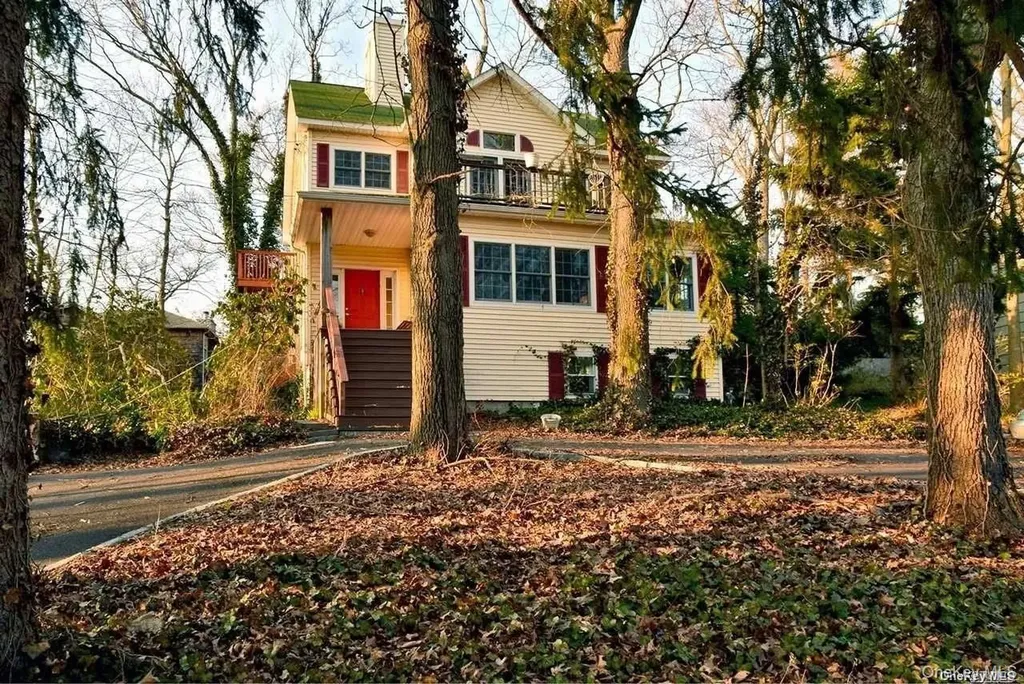 20 Stony Road Stony Brook NY 11790