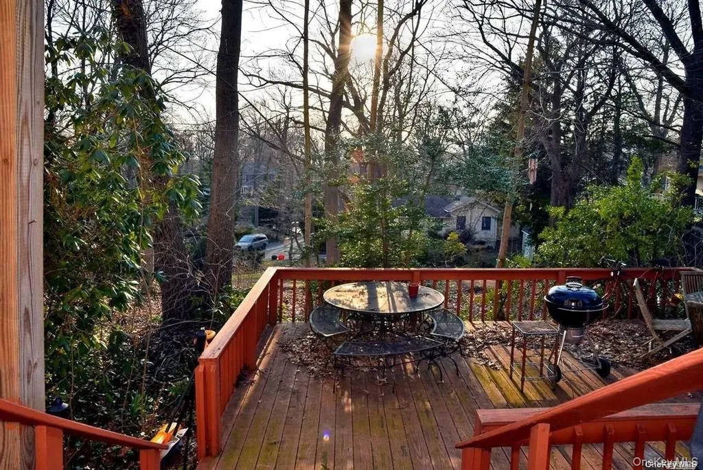 20 Stony Road Stony Brook NY 11790