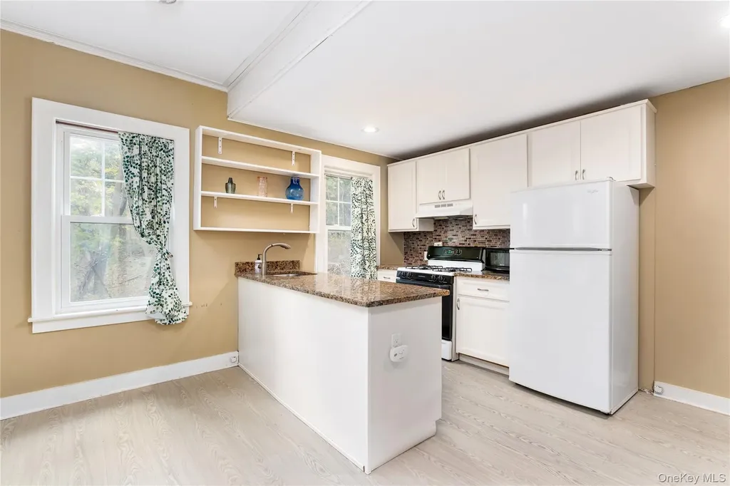 20 Stony Road Stony Brook NY 11790