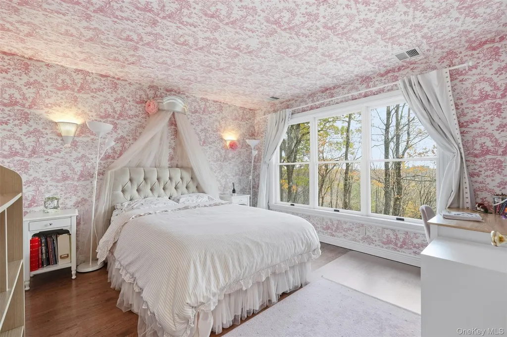21 Spring House Road Pound Ridge NY 10576