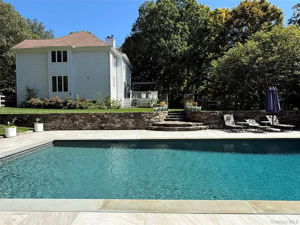 21 Spring House Road Pound Ridge NY 10576
