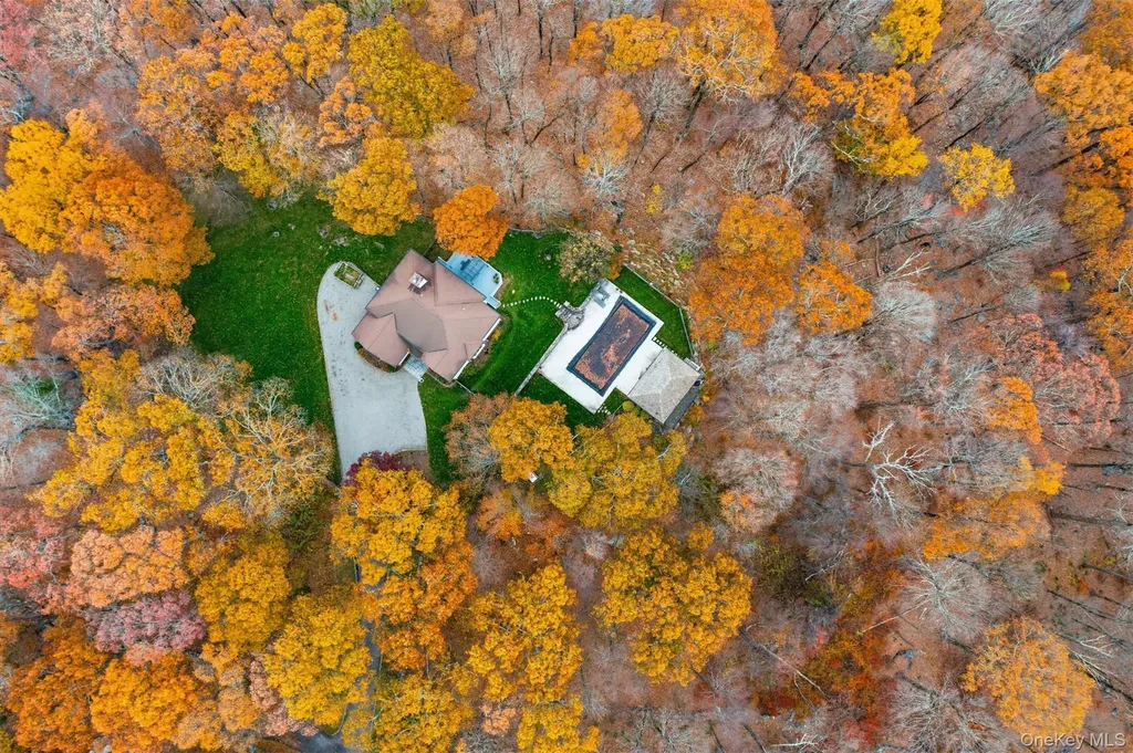 21 Spring House Road Pound Ridge NY 10576