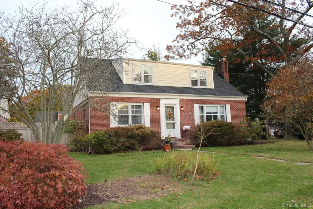 7 Okleigh Place Northport NY 11768