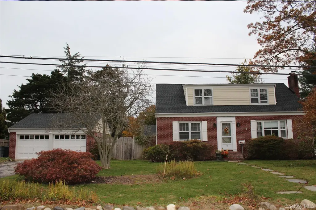 7 Okleigh Place Northport NY 11768