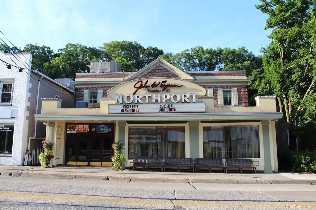7 Okleigh Place Northport NY 11768