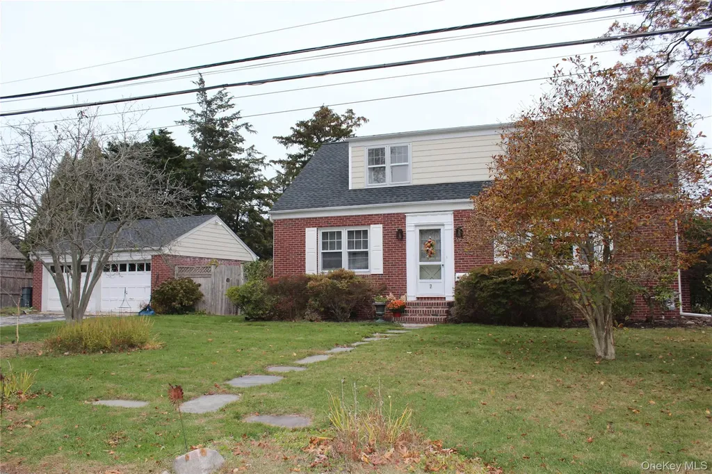 7 Okleigh Place Northport NY 11768