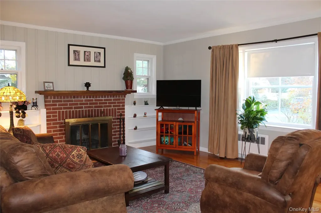 7 Okleigh Place Northport NY 11768