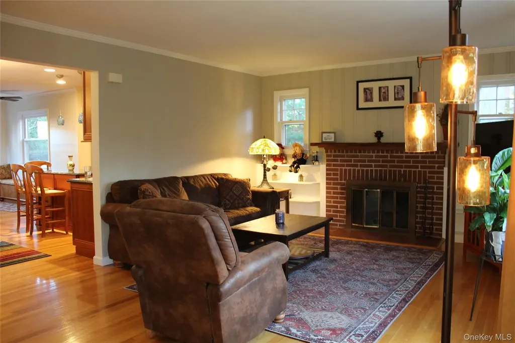 7 Okleigh Place Northport NY 11768