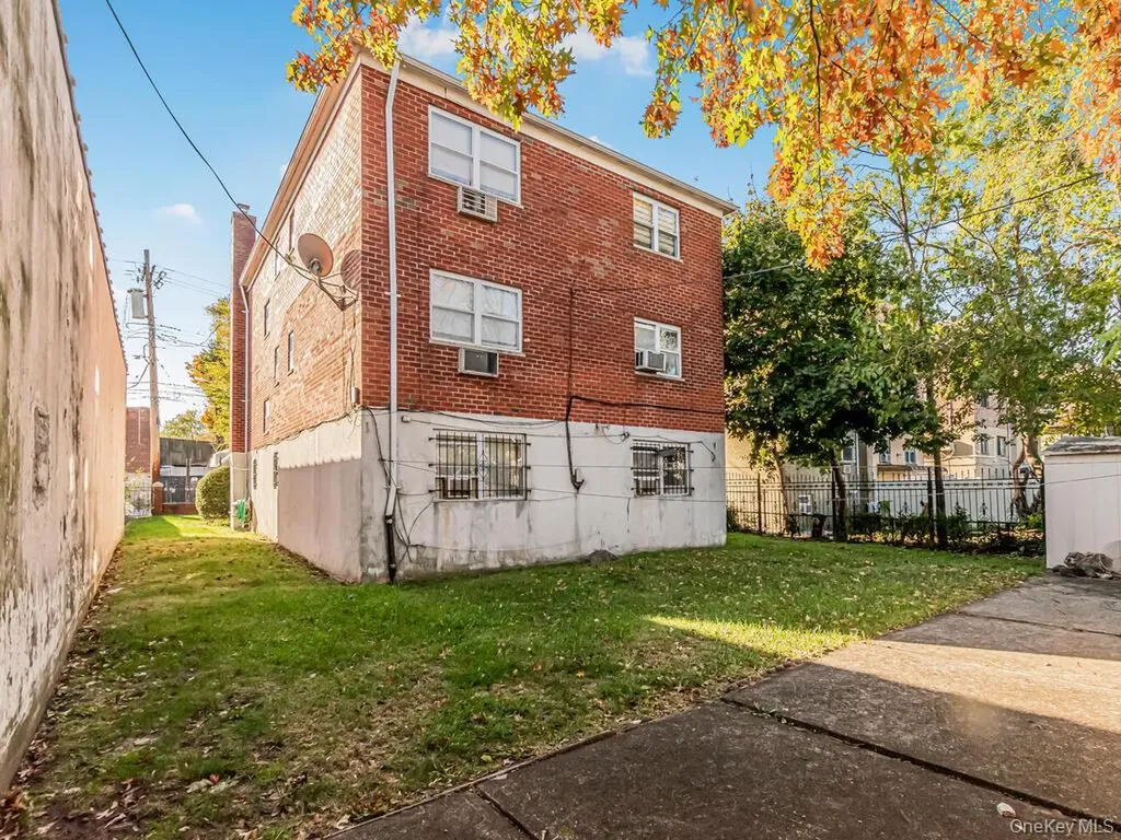 3312 Edson Avenue Bronx NY 10469