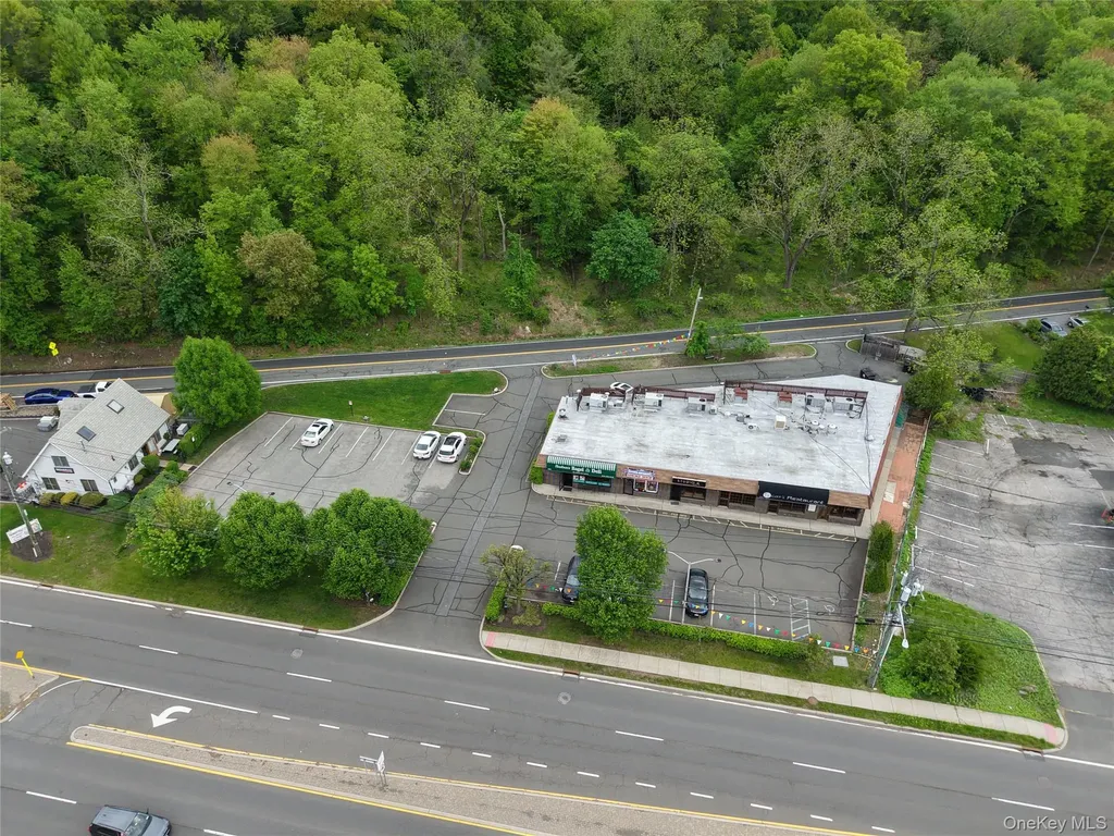 589 Route 303 Blauvelt NY 10913