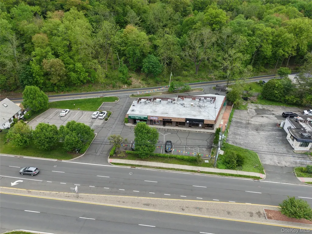 589 Route 303 Blauvelt NY 10913