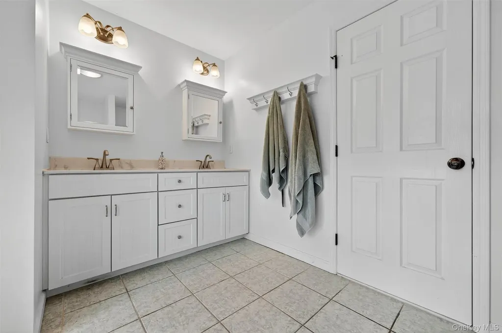 225 Kings Highway Warwick NY 10990