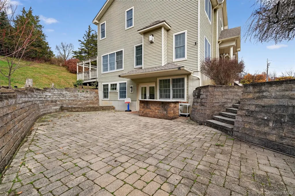 225 Kings Highway Warwick NY 10990