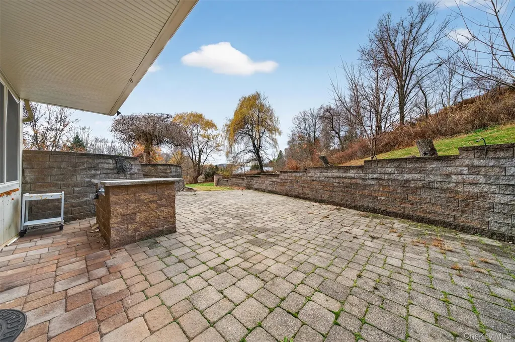 225 Kings Highway Warwick NY 10990