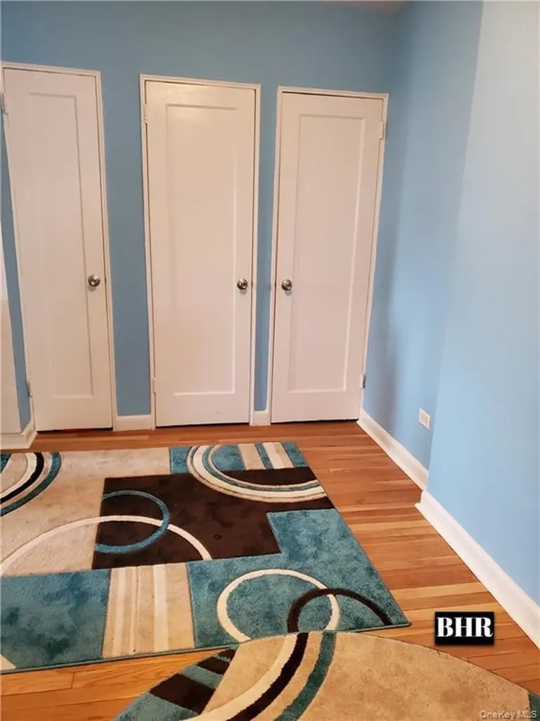 3105 Avenue V Brooklyn NY 11229