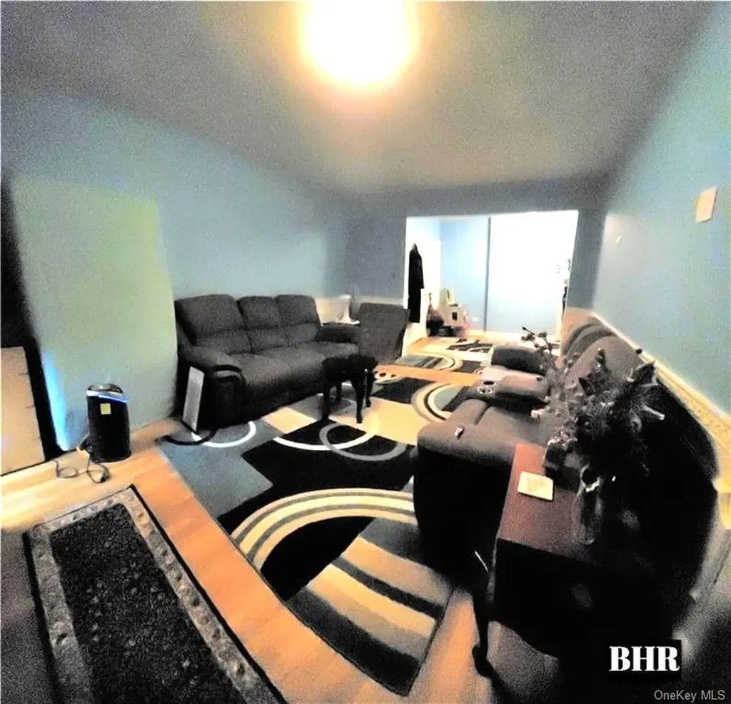 3105 Avenue V Brooklyn NY 11229