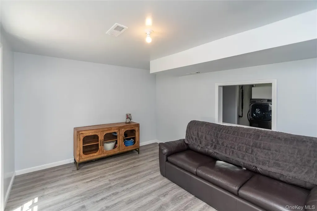 36 Marian Court Warwick NY 10990