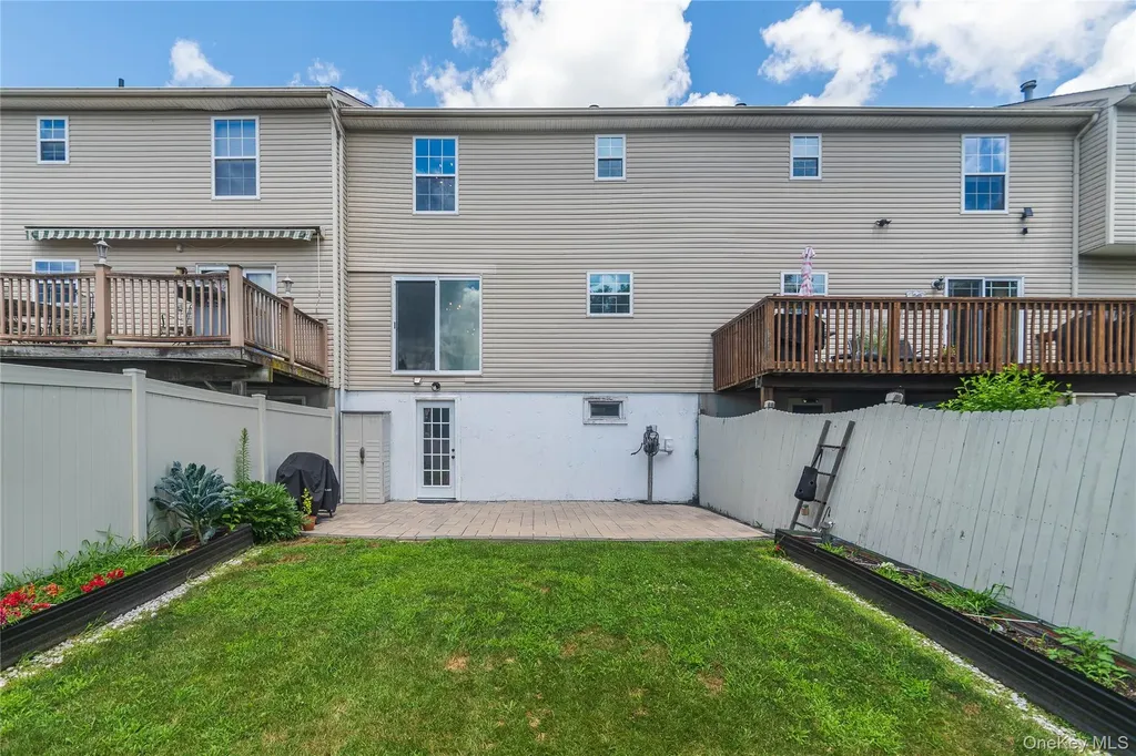 36 Marian Court Warwick NY 10990