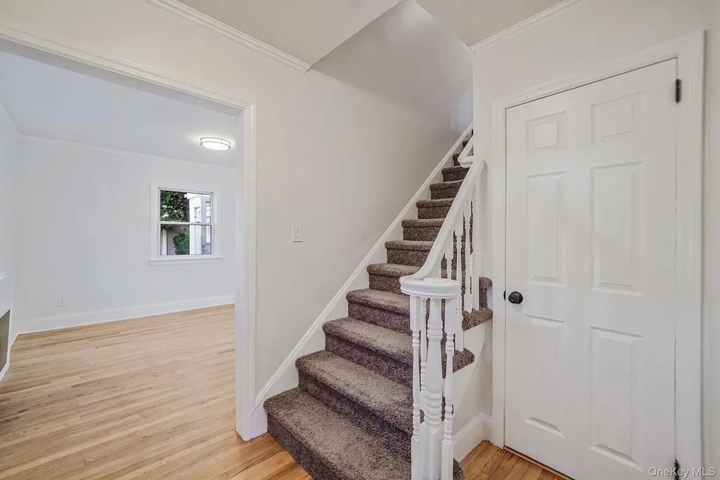 25 Oxford Drive Freeport NY 11520