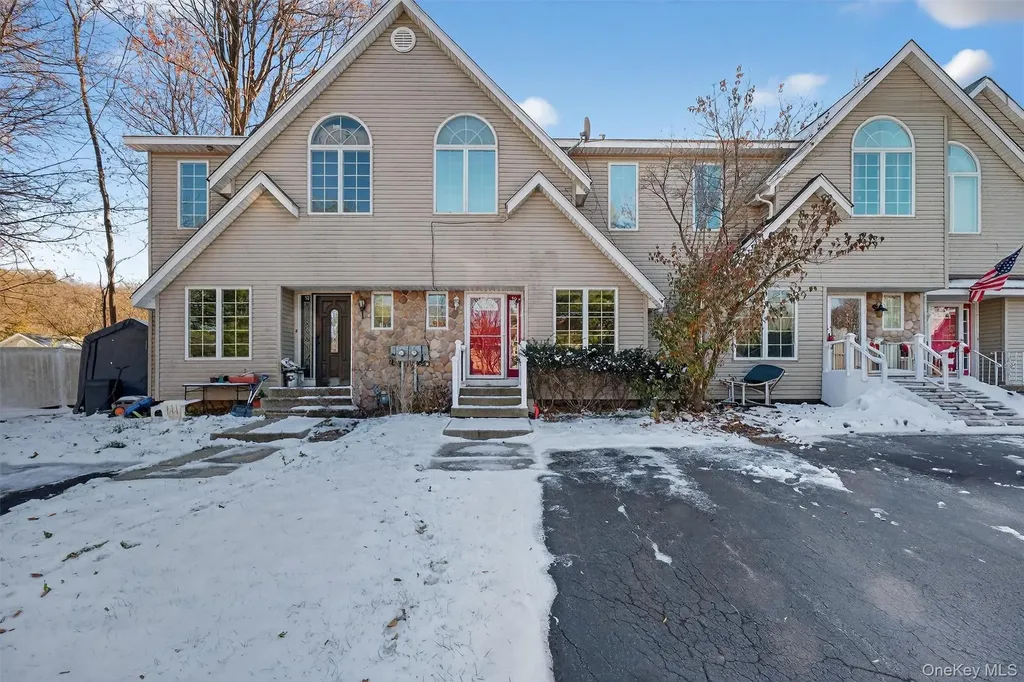 90 Roundtree Court Beacon NY 12508