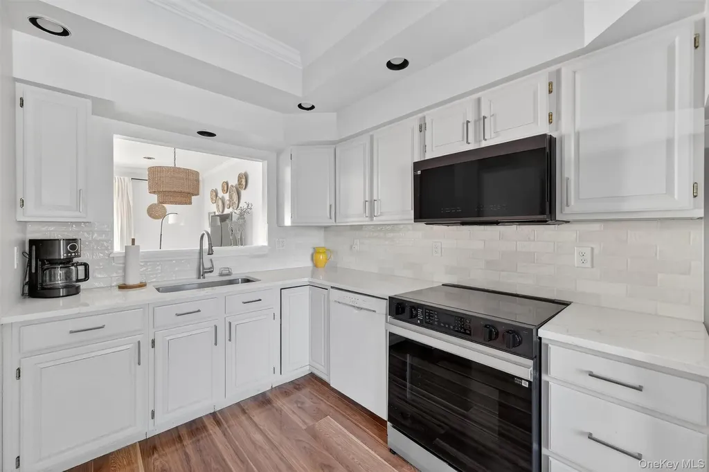 90 Roundtree Court Beacon NY 12508