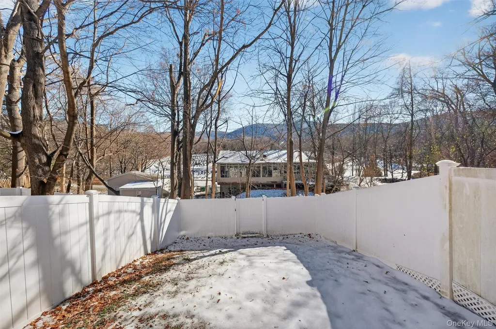 90 Roundtree Court Beacon NY 12508