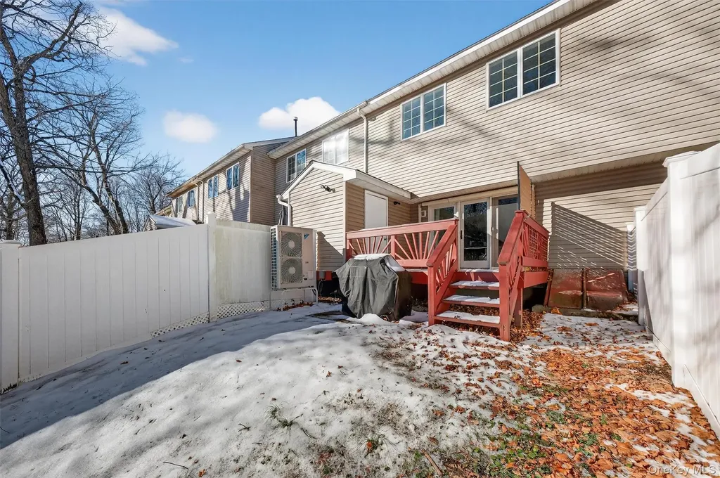 90 Roundtree Court Beacon NY 12508