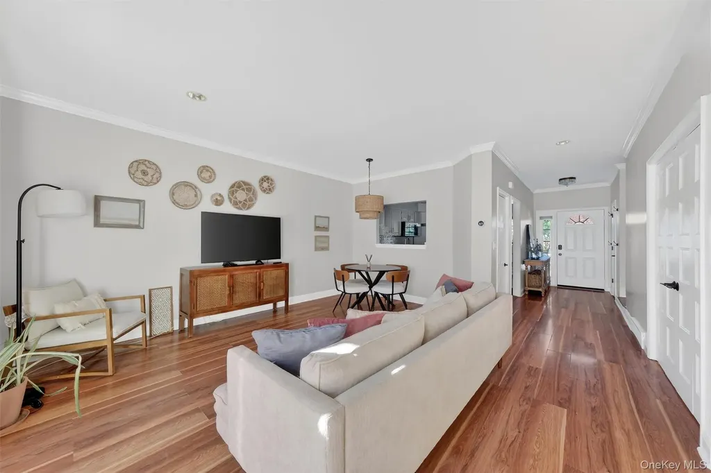 90 Roundtree Court Beacon NY 12508