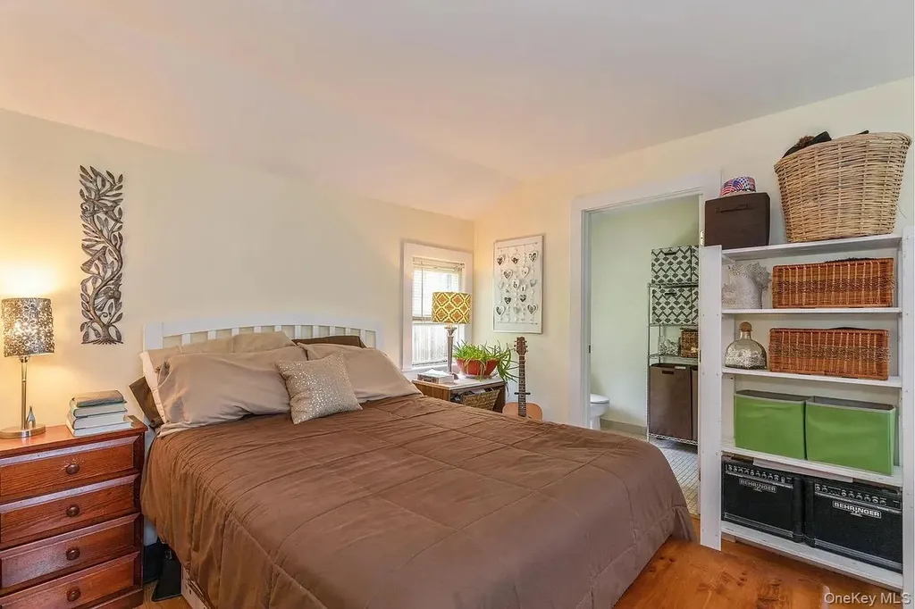 560 Pacific Street Mattituck NY 11952