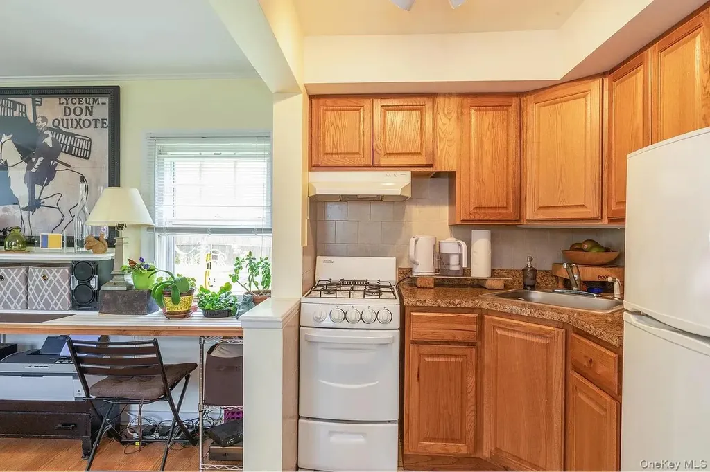 560 Pacific Street Mattituck NY 11952