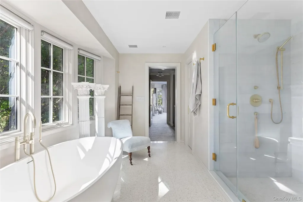 25 Soundview Lane Sands Point NY 11050