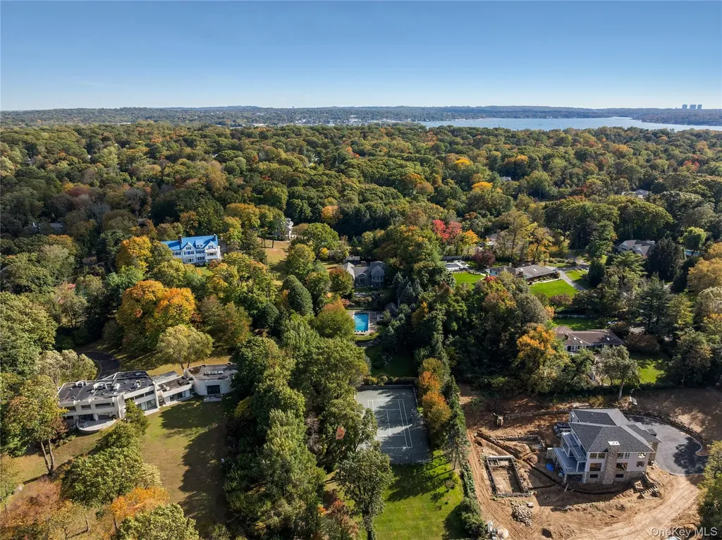 25 Soundview Lane Sands Point NY 11050