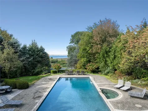 25 Soundview Lane Sands Point NY 11050